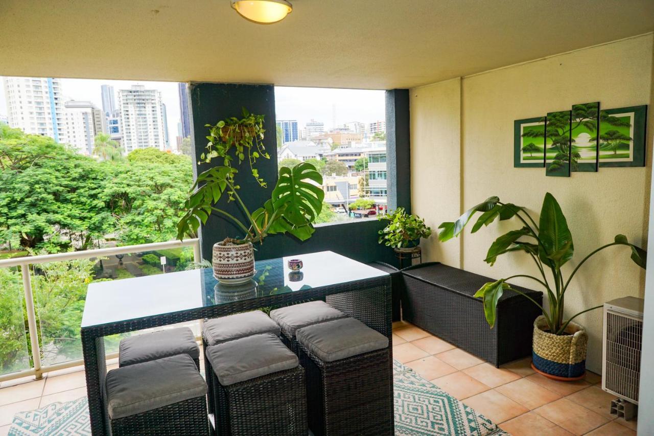 City/Valley Resort Apartment ブリスベン エクステリア 写真